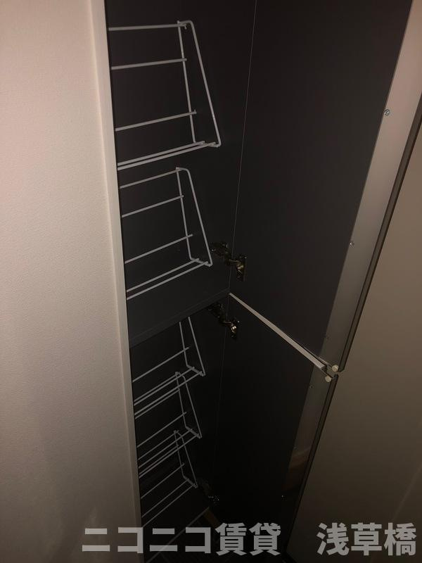 K-hausu浅草の玄関