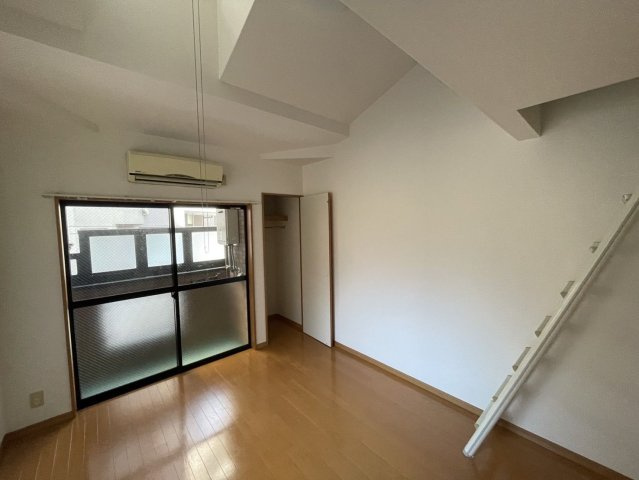 ラグナガーデン薬院の居間・リビング