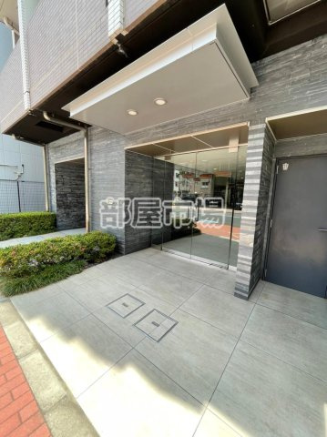 SYNEX UENO-MATSUGAYAのエントランス