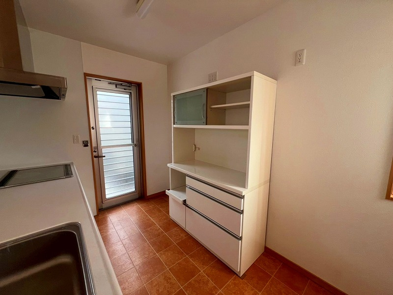 米子市旗ヶ崎9丁目中古戸建のその他|食器棚もございます〇