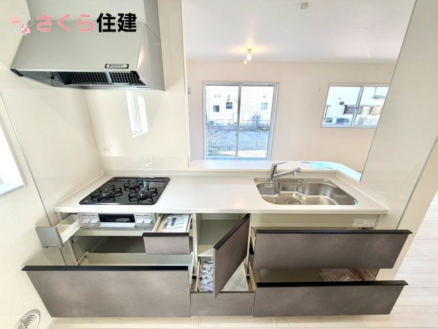 リーブルガーデン　宇都宮緑第９　１号棟の内観：施工例|同社施工物件の写真です。※建具やフローリング、その他仕様が違う場合がございます。									
