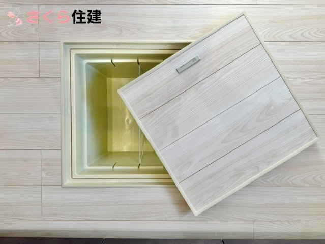 リーブルガーデン　宇都宮緑第９　１号棟の収納|もしもの災害に備えて、水や保存食の備蓄庫としても活躍してくれる床下収納！！