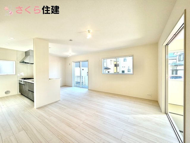 リーブルガーデン　宇都宮緑第９　１号棟の内観：施工例|同社施工物件の写真です。※建具やフローリング、その他仕様が違う場合がございます。									
