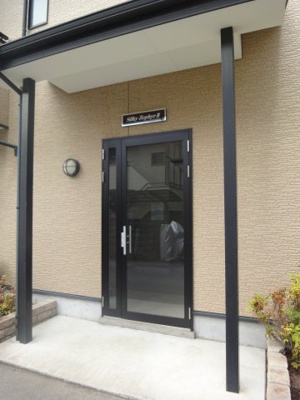 【エントランス】 | シルキーゼファーⅣ