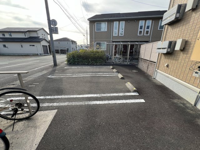 アメージングパルの駐車場