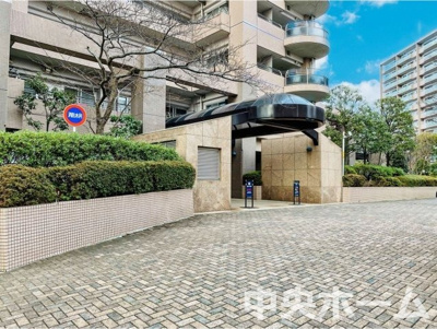 【エントランス】 | シテヌーブ北千住30A | 【エントランス】マンションのエントランスは、その物件の印象を決める、顔とも言える場所です。毎日通る場所ですからきれいなのが一番です。