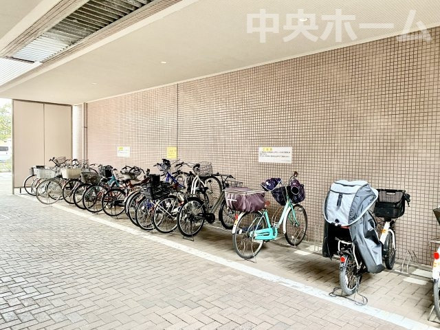 シテヌーブ北千住30Aの駐輪場|【自転車置き場】最新の空き状況や費用などの詳細は担当スタッフまでお問い合わせください。