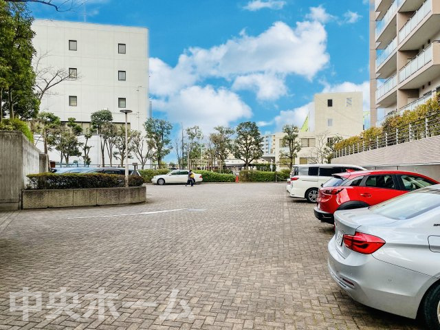 シテヌーブ北千住30Aの駐車場|【敷地内駐車場】最新の空き状況や費用などの詳細は担当スタッフまでお問い合わせください。