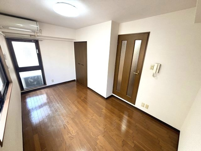 クラウンハウスの洋室