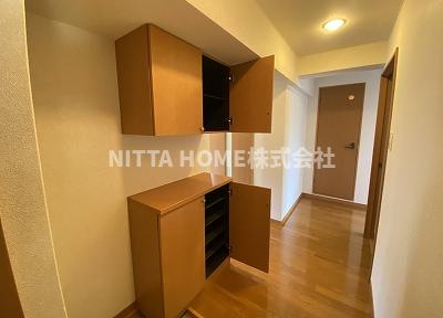 丹波篠山市東吹の賃貸マンションの収納|シューズボックス付き！