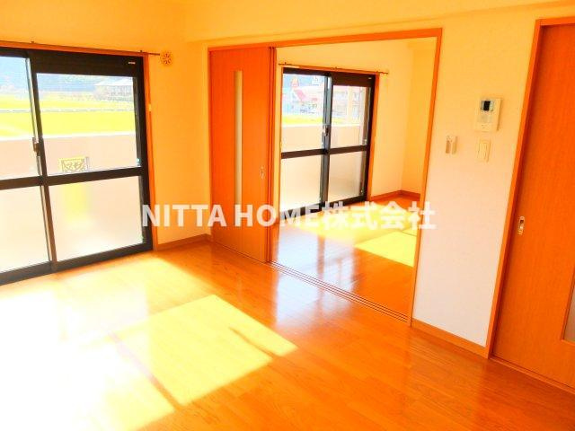 丹波篠山市東吹の賃貸マンションのその他|扉を開けると広い空間に★