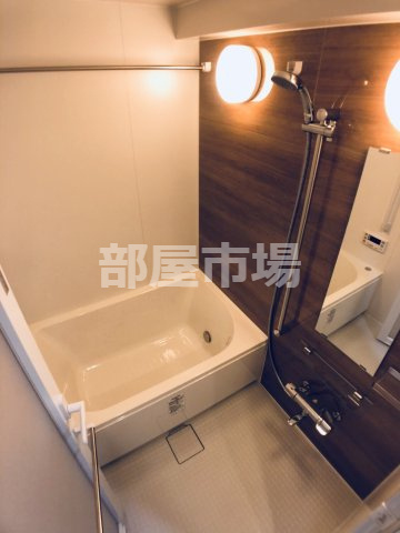 レジディア千駄木の浴室