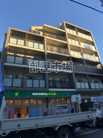 レジディア千駄木の外観