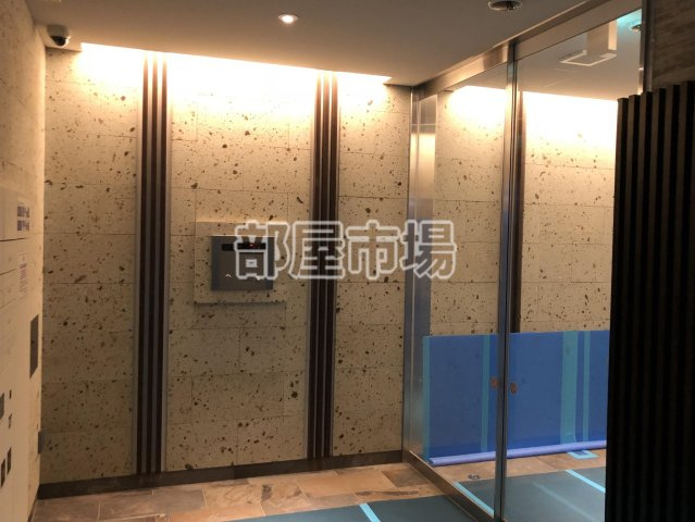 レジディア千駄木のロビー