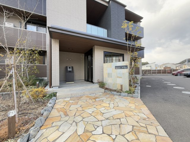 ベレオガーデンズHATAのエントランス