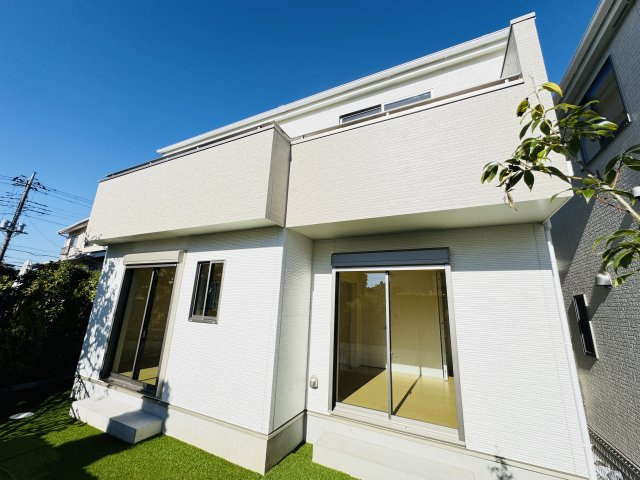 柏市花野井新築戸建【花野井小学校：7分】の外観|1号棟外観・完成済み内覧可能です！