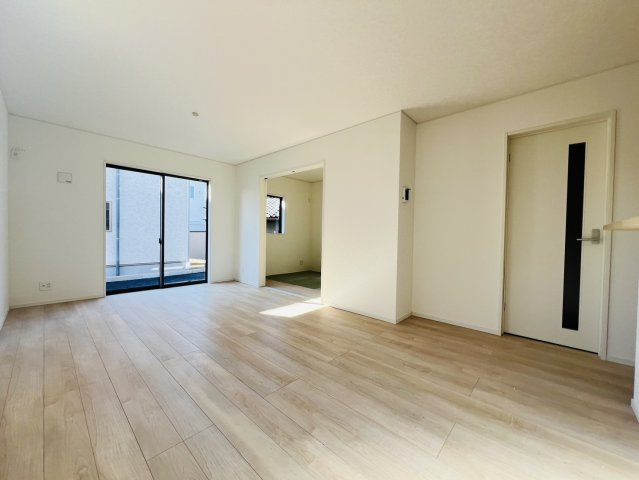 高浜市神明町6丁目2-33、34、35『仲介手数料無料』新築戸建ての前面道路含む現地写真