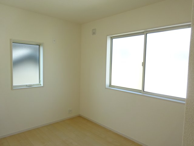 リーブルガーデンS富岡市下高瀬第１　11号棟の洋室|２階洋室2です