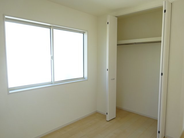 リーブルガーデンS富岡市下高瀬第１　11号棟の収納|２階洋室2収納です