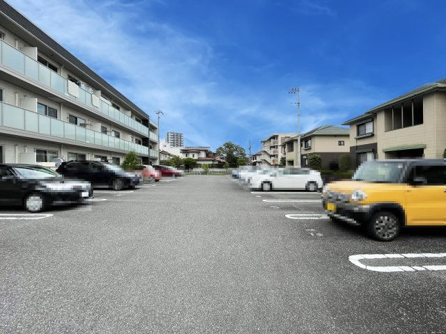 ベレオ一ツ橋の駐車場