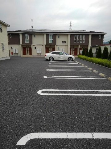 エスポワール　オーブの駐車場