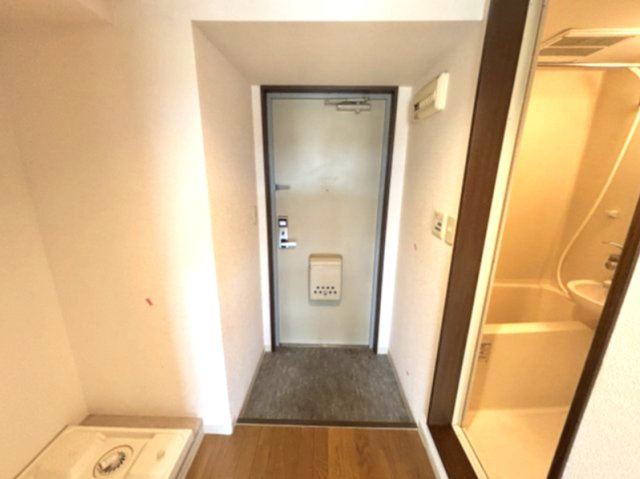 シャトル・Kの玄関