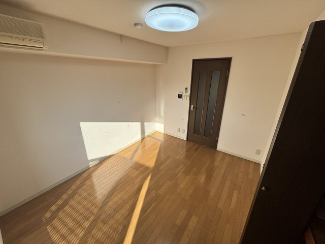 シャトル・Kの居間・リビング