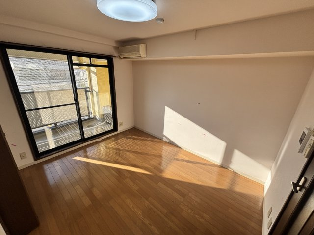 シャトル・Kの居間・リビング