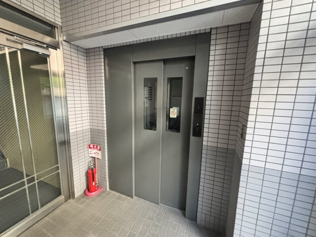 シャトル・Kのエントランス