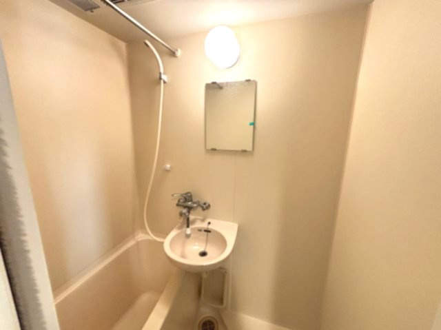 シャトル・Kの洗面所