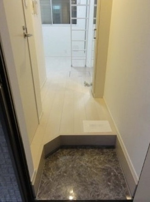 【玄関】 | ラルーチェ