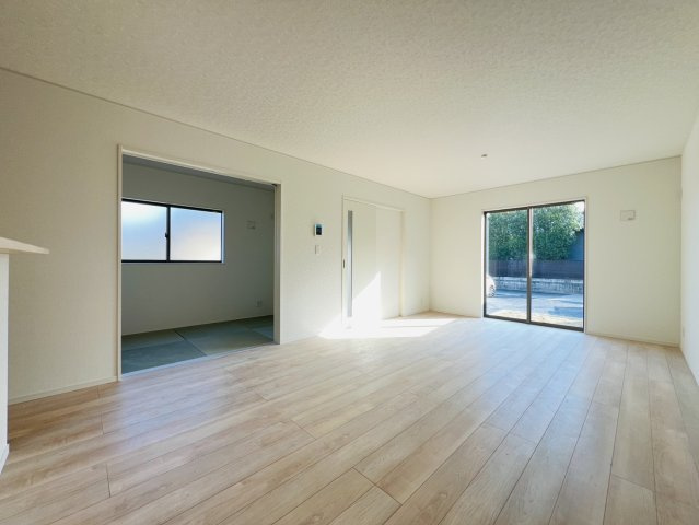 高浜市神明町6丁目2-33、34、35『仲介手数料無料』新築戸建ての居間・リビング