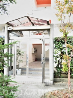 【エントランス】 | 建物の内部です