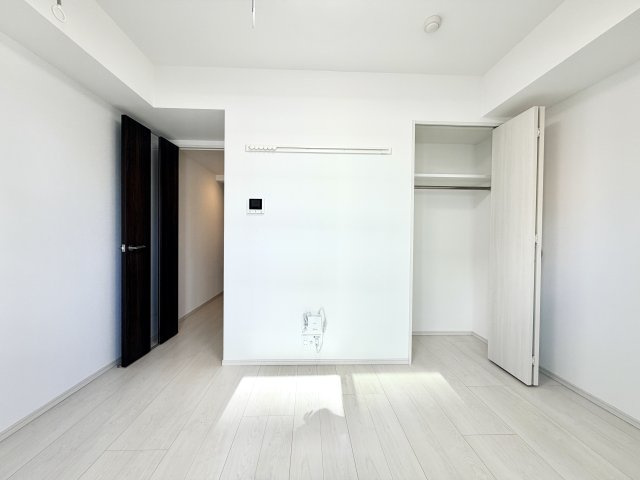 ディアレイシャス大須観音IIIの居間・リビング