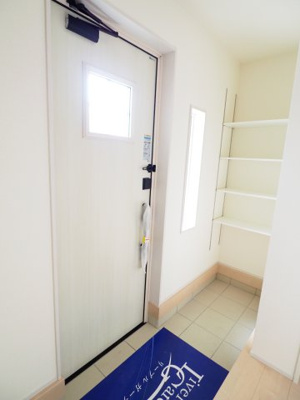 【玄関】 | Livele Garden.S　笹谷大谷地　12号棟 | ★内覧予約で新米2kg★