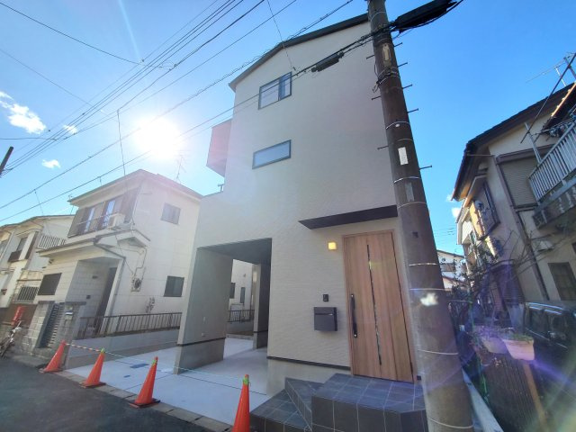 三郷市　寄巻　新築戸建　全1棟の前面道路含む現地写真|前面道路含む現地写真です