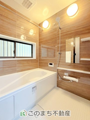 【浴室】 | KEM宇都宮市南町1期 | 広々とした一坪タイプのバスはお子様と入っても余裕のある広さになっております！