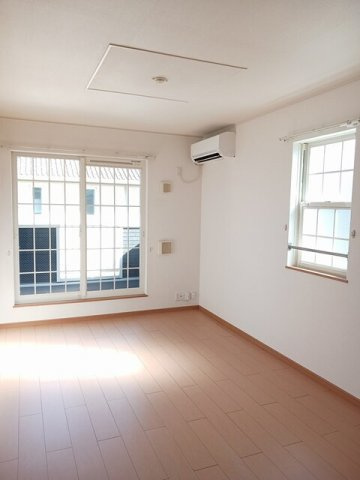 サンハウスヨシキＣの居間・リビング