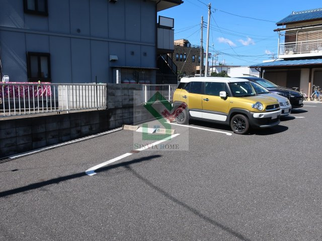 カーサグランデの駐車場