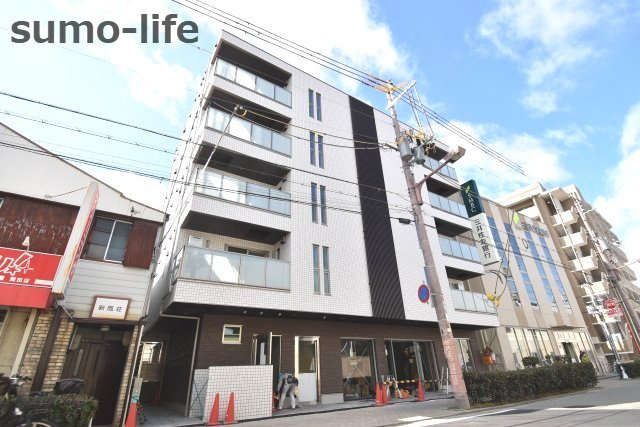 レガリア東園田の外観