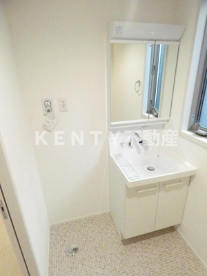 【洗面所】 | 玉南ビル（ＺＥＨ） | 忙しい朝には欠かせない洗面所です