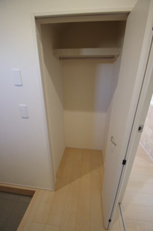 【玄関】 | 【仲介手数料無料！！】府中市若松町3丁目　新築戸建て（全4棟）1号棟　6180万円