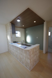 【設備】 | 【仲介手数料無料！！】府中市若松町3丁目　新築戸建て（全4棟）1号棟　6180万円 | リビングにエアコン設置済み