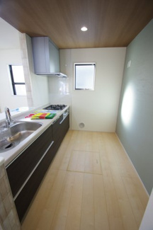 【キッチン】 | 【仲介手数料無料！！】府中市若松町3丁目　新築戸建て（全4棟）1号棟　6180万円