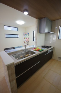 【キッチン】 | 【仲介手数料無料！！】府中市若松町3丁目　新築戸建て（全4棟）1号棟　6180万円