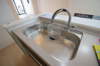 【キッチン】 | 【仲介手数料無料！！】府中市若松町3丁目　新築戸建て（全4棟）1号棟　6180万円 | ビルトイン食洗機