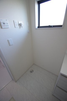 【洗面所】 | 【仲介手数料無料！！】府中市若松町3丁目　新築戸建て（全4棟）1号棟　6180万円