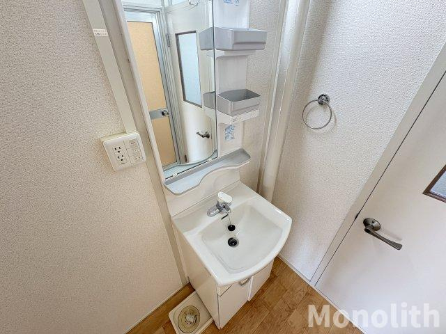 鶴山台60号棟の洗面所