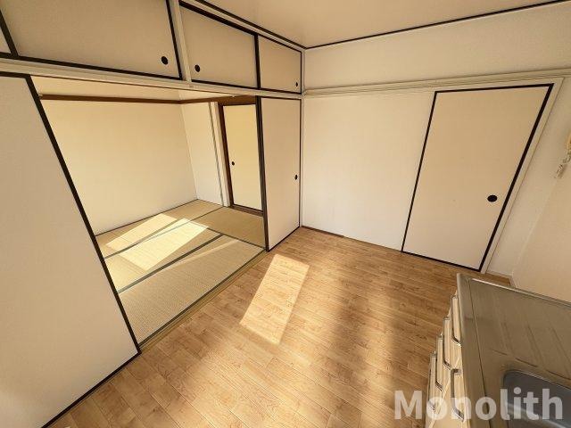 鶴山台60号棟の居間・リビング