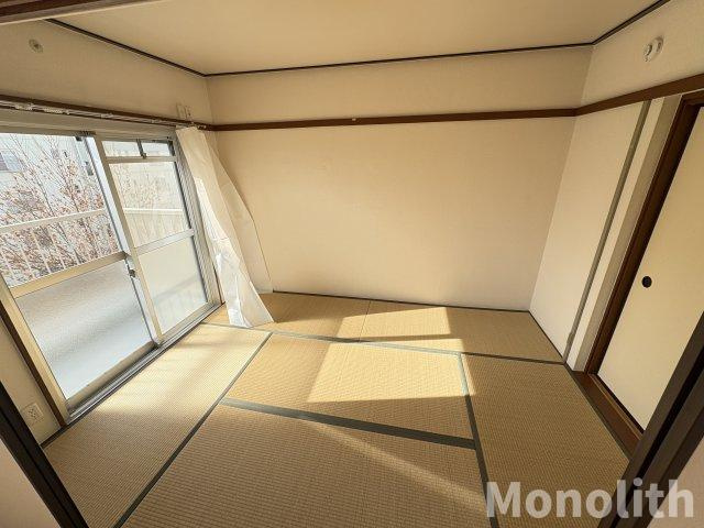 鶴山台60号棟の和室